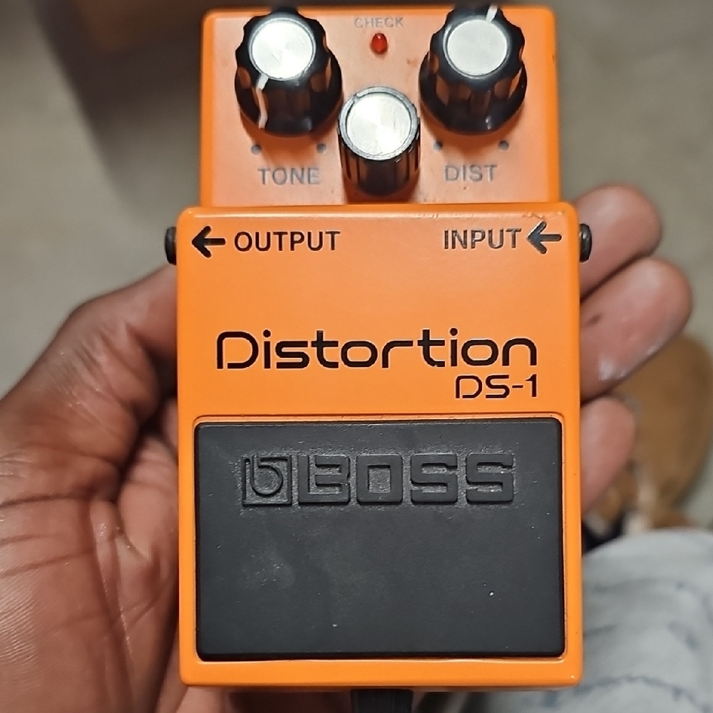 BOSS DS-1 Distortion Pedal - Orange and Black